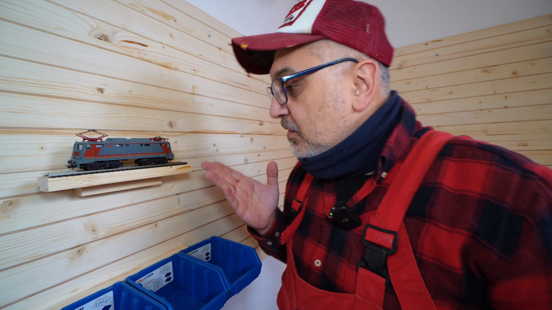 La parete attrezzata modulare: dal laboratorio fai da te alla vetrina perfetta per i treni in miniatura