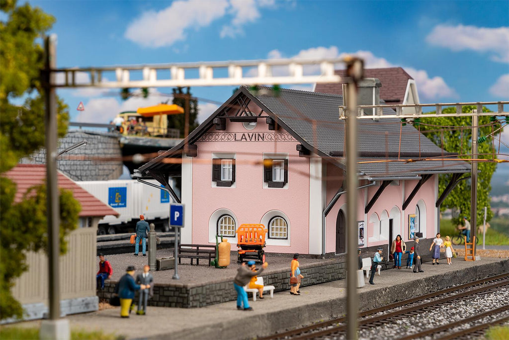 Stazione Lavin scala H0 Faller 110134