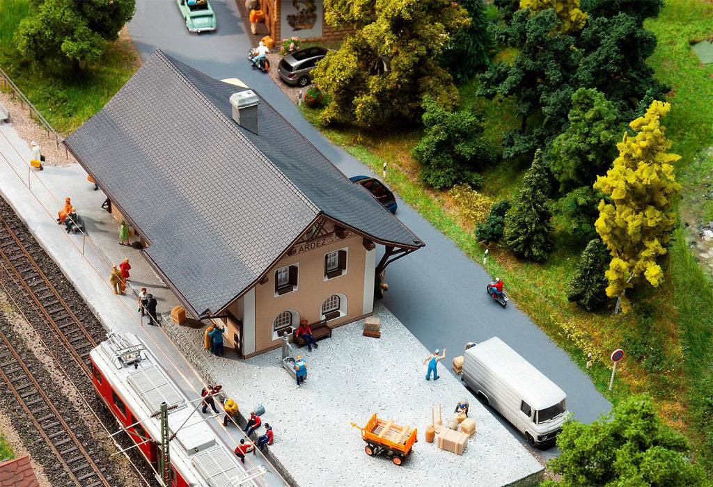 Stazione Ardez in scala H0 FALLER 110144