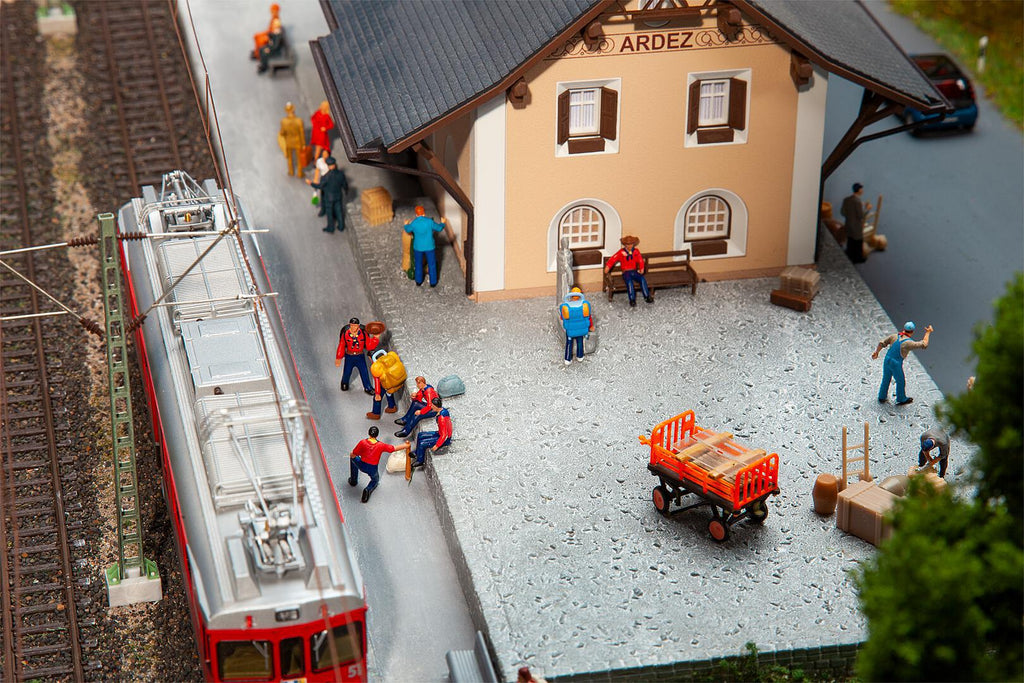 Stazione Ardez in scala H0 FALLER 110144